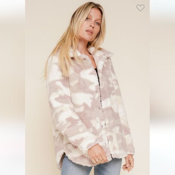 Sherpa Shacket in Mauve and cream - Picture 1 of 7